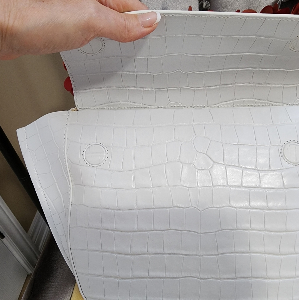 Crocodile embossed Hortensia handbag in optic white(excellent condition) - Picture 9 of 16